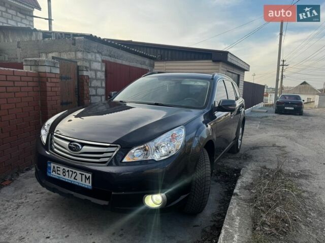 Серый Субару Аутбек, объемом двигателя 2.46 л и пробегом 160 тыс. км за 9000 $, фото 1 на Automoto.ua