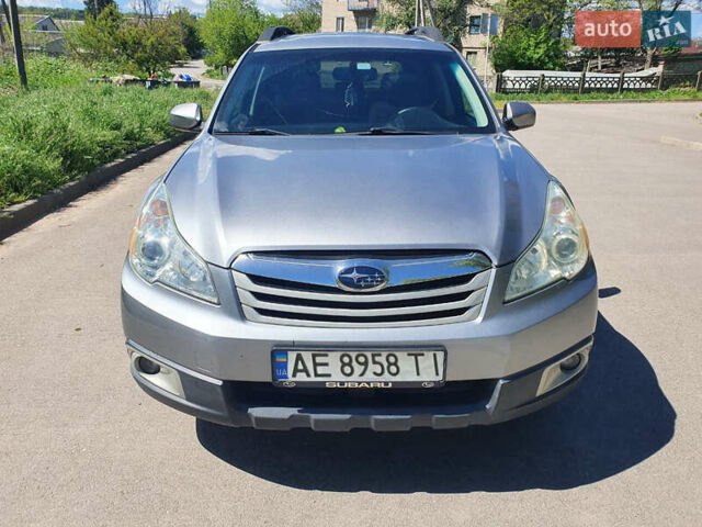 Сірий Субару Аутбек, об'ємом двигуна 2.46 л та пробігом 286 тис. км за 8800 $, фото 1 на Automoto.ua