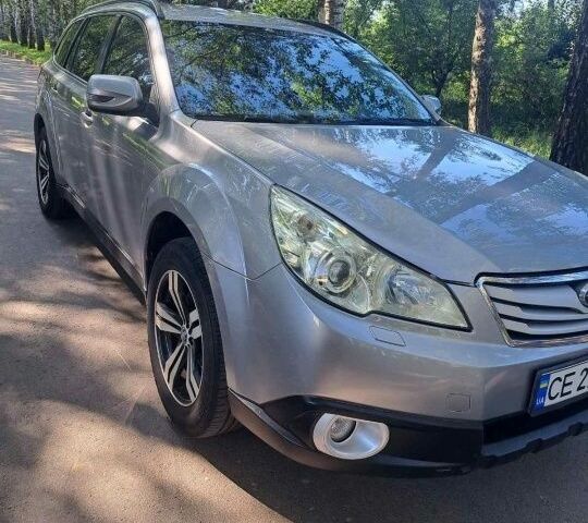 Серый Субару Аутбек, объемом двигателя 0 л и пробегом 285 тыс. км за 8234 $, фото 1 на Automoto.ua