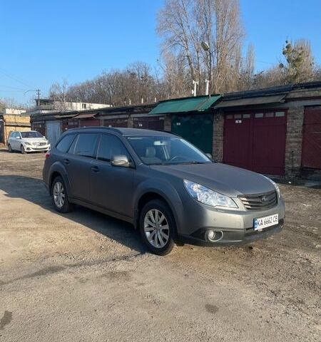 Сірий Субару Аутбек, об'ємом двигуна 2.46 л та пробігом 247 тис. км за 10000 $, фото 1 на Automoto.ua