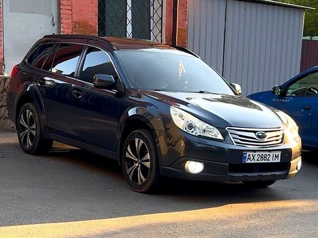 Сірий Субару Аутбек, об'ємом двигуна 2.5 л та пробігом 250 тис. км за 10500 $, фото 1 на Automoto.ua