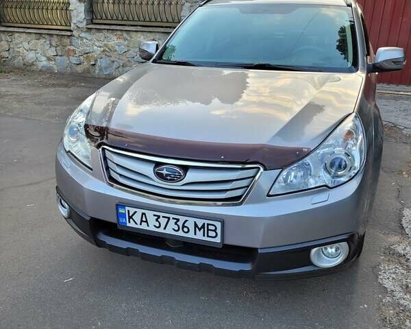 Серый Субару Аутбек, объемом двигателя 2.46 л и пробегом 155 тыс. км за 11900 $, фото 1 на Automoto.ua