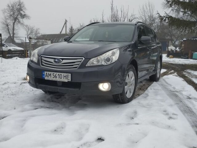 Серый Субару Аутбек, объемом двигателя 2.5 л и пробегом 210 тыс. км за 9900 $, фото 1 на Automoto.ua