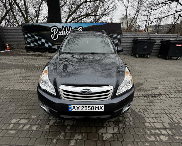 Серый Субару Аутбек, объемом двигателя 2.5 л и пробегом 235 тыс. км за 10000 $, фото 1 на Automoto.ua