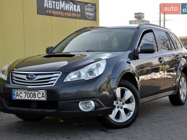 Сірий Субару Аутбек, об'ємом двигуна 2 л та пробігом 251 тис. км за 6800 $, фото 1 на Automoto.ua
