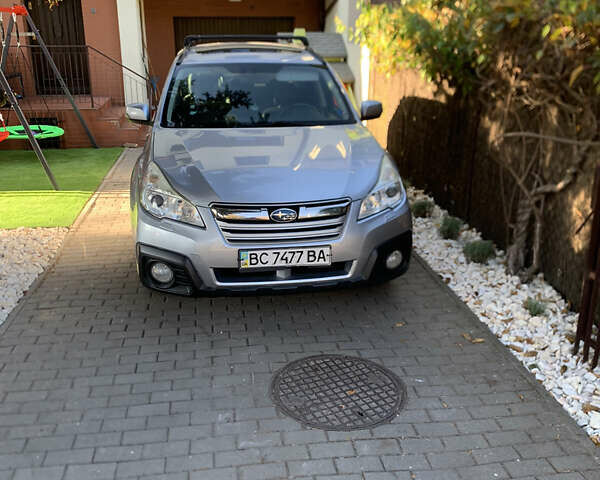 Сірий Субару Аутбек, об'ємом двигуна 2.46 л та пробігом 245 тис. км за 11000 $, фото 1 на Automoto.ua