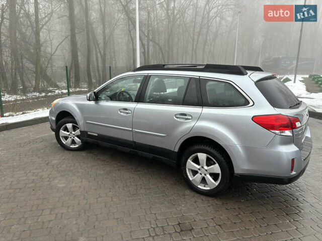 Сірий Субару Аутбек, об'ємом двигуна 2.5 л та пробігом 240 тис. км за 8900 $, фото 1 на Automoto.ua