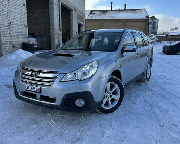Сірий Субару Аутбек, об'ємом двигуна 2 л та пробігом 262 тис. км за 11000 $, фото 1 на Automoto.ua