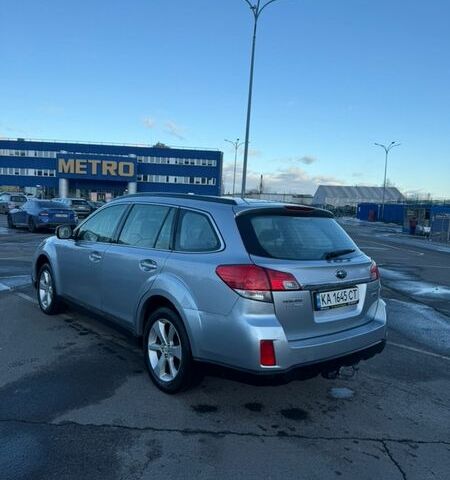 Сірий Субару Аутбек, об'ємом двигуна 2 л та пробігом 299 тис. км за 8850 $, фото 1 на Automoto.ua