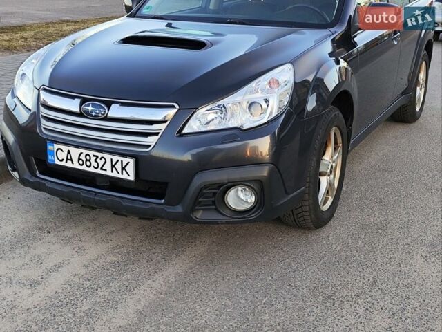 Серый Субару Аутбек, объемом двигателя 2 л и пробегом 268 тыс. км за 10500 $, фото 1 на Automoto.ua