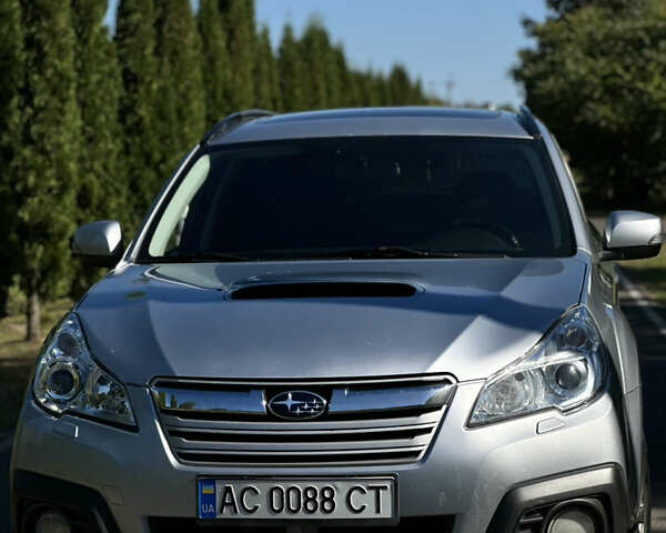 Сірий Субару Аутбек, об'ємом двигуна 2 л та пробігом 292 тис. км за 11800 $, фото 1 на Automoto.ua
