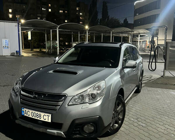 Сірий Субару Аутбек, об'ємом двигуна 2 л та пробігом 292 тис. км за 12900 $, фото 1 на Automoto.ua