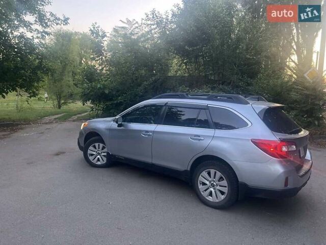 Серый Субару Аутбек, объемом двигателя 2.5 л и пробегом 176 тыс. км за 15000 $, фото 1 на Automoto.ua