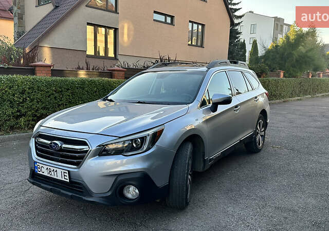 Серый Субару Аутбек, объемом двигателя 2.5 л и пробегом 171 тыс. км за 14500 $, фото 1 на Automoto.ua