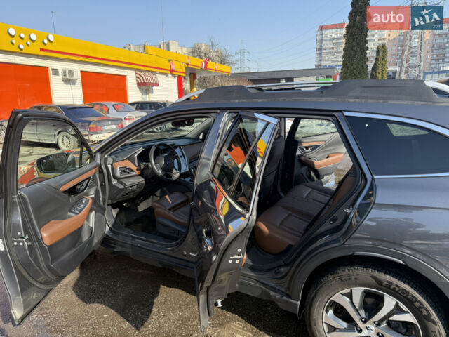 Сірий Субару Аутбек, об'ємом двигуна 2.39 л та пробігом 57 тис. км за 28000 $, фото 1 на Automoto.ua