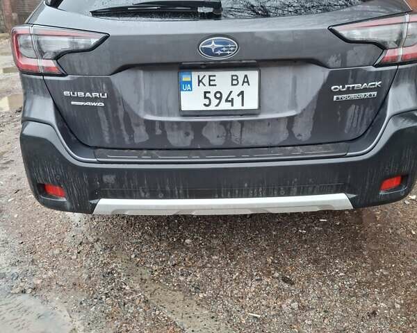 Серый Субару Аутбек, объемом двигателя 2.39 л и пробегом 40 тыс. км за 33500 $, фото 1 на Automoto.ua