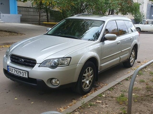 Сірий Субару Аутбек, об'ємом двигуна 2.5 л та пробігом 350 тис. км за 5500 $, фото 1 на Automoto.ua