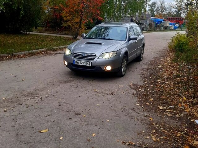 Сірий Субару Аутбек, об'ємом двигуна 2 л та пробігом 228 тис. км за 6500 $, фото 1 на Automoto.ua