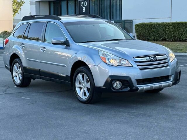 Серый Субару Аутбек, объемом двигателя 2.5 л и пробегом 82 тыс. км за 2000 $, фото 1 на Automoto.ua