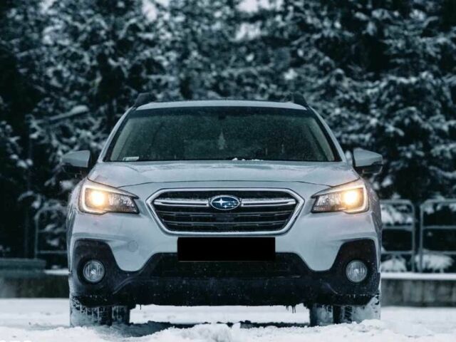 Серый Субару Аутбек, объемом двигателя 2.5 л и пробегом 65 тыс. км за 11800 $, фото 1 на Automoto.ua