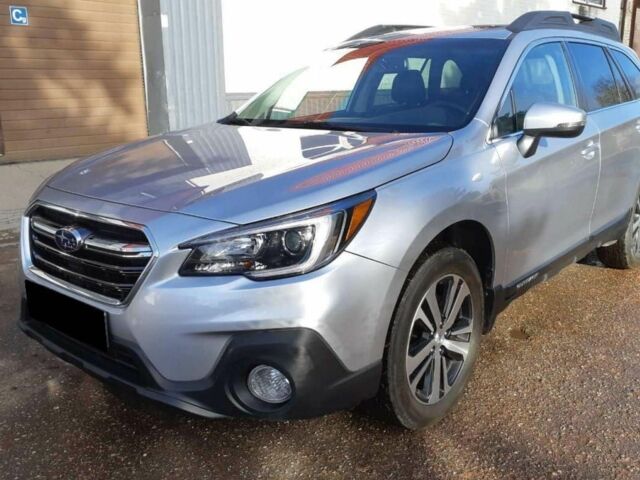 Серый Субару Аутбек, объемом двигателя 2.5 л и пробегом 107 тыс. км за 11500 $, фото 1 на Automoto.ua