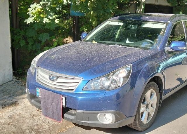 Синий Субару Аутбек, объемом двигателя 2.5 л и пробегом 320 тыс. км за 10000 $, фото 1 на Automoto.ua