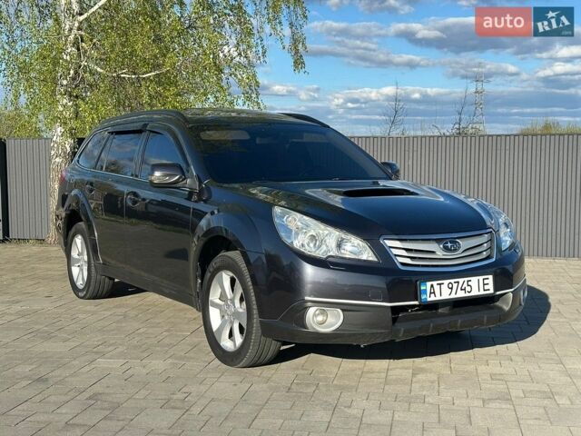 Синій Субару Аутбек, об'ємом двигуна 2 л та пробігом 255 тис. км за 7999 $, фото 1 на Automoto.ua