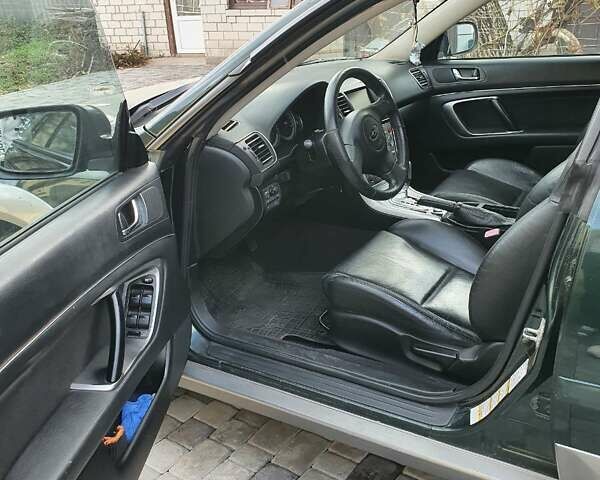 Зелений Субару Аутбек, об'ємом двигуна 2.5 л та пробігом 267 тис. км за 6000 $, фото 1 на Automoto.ua