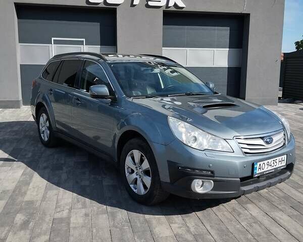 Зеленый Субару Аутбек, объемом двигателя 2 л и пробегом 315 тыс. км за 8500 $, фото 1 на Automoto.ua