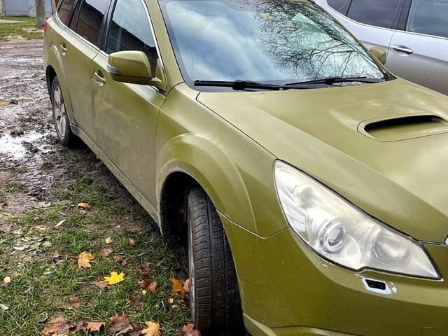Зелений Субару Аутбек, об'ємом двигуна 2 л та пробігом 0 тис. км за 5000 $, фото 1 на Automoto.ua