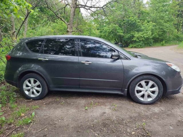 Сірий Субару Трібека, об'ємом двигуна 3 л та пробігом 250 тис. км за 6300 $, фото 1 на Automoto.ua