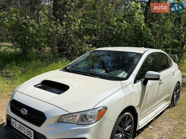 Белый Субару ВРХ, объемом двигателя 2 л и пробегом 55 тыс. км за 18500 $, фото 1 на Automoto.ua