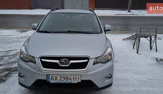 Серый Субару ХВ, объемом двигателя 2 л и пробегом 190 тыс. км за 10000 $, фото 1 на Automoto.ua