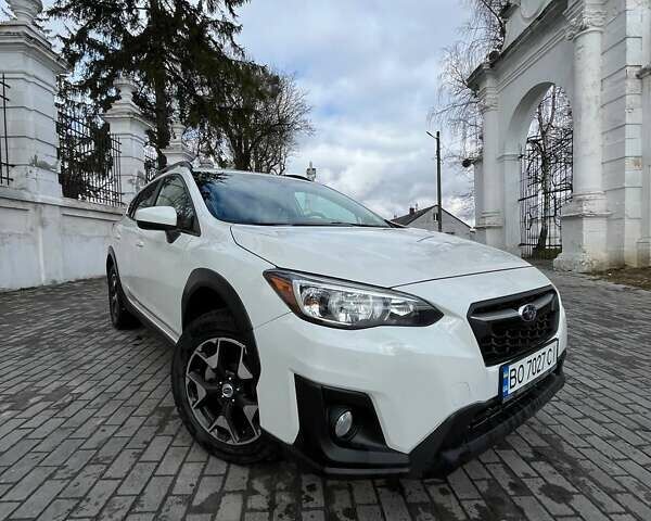 Белый Субару Crosstrek, объемом двигателя 2 л и пробегом 71 тыс. км за 14000 $, фото 1 на Automoto.ua