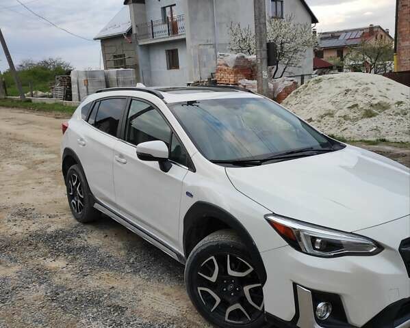 Белый Субару Crosstrek, объемом двигателя 2 л и пробегом 66 тыс. км за 25800 $, фото 1 на Automoto.ua