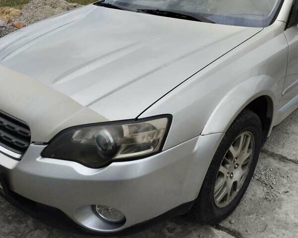 Серый Субару Legacy Outback, объемом двигателя 2.5 л и пробегом 227 тыс. км за 6450 $, фото 1 на Automoto.ua