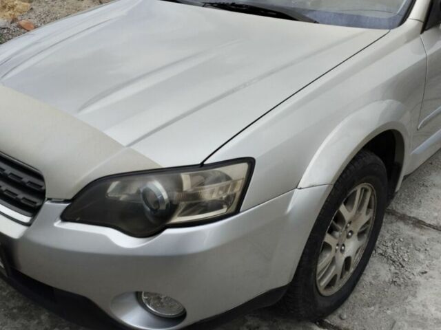 Серый Субару Legacy Outback, объемом двигателя 2.5 л и пробегом 227 тыс. км за 6450 $, фото 1 на Automoto.ua