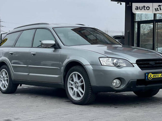 Серый Субару Legacy Outback, объемом двигателя 2.46 л и пробегом 304 тыс. км за 5900 $, фото 1 на Automoto.ua