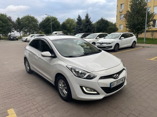 Зелений Субару Legacy Outback, об'ємом двигуна 2.2 л та пробігом 260 тис. км за 2999 $, фото 1 на Automoto.ua