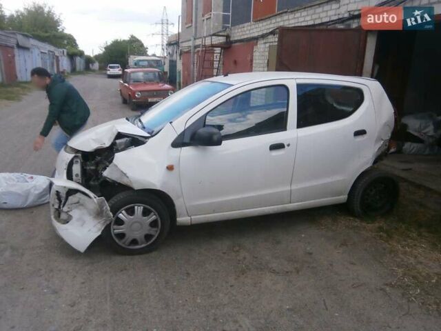 Белый Сузуки Альто, объемом двигателя 1 л и пробегом 153 тыс. км за 1200 $, фото 1 на Automoto.ua