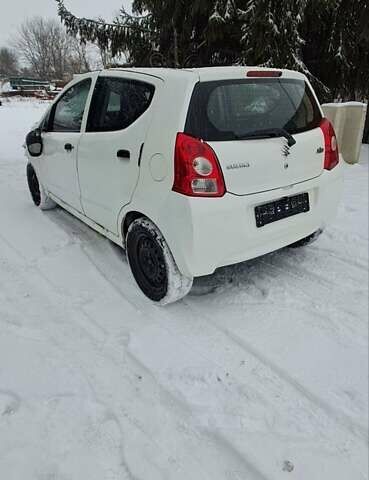 Белый Сузуки Альто, объемом двигателя 0 л и пробегом 130 тыс. км за 1100 $, фото 1 на Automoto.ua