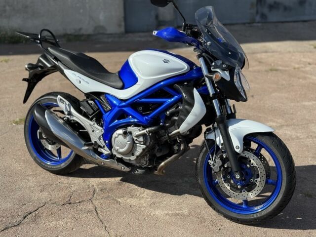 Сузуки Другая, объемом двигателя 0.4 л и пробегом 0 тыс. км за 4000 $, фото 1 на Automoto.ua