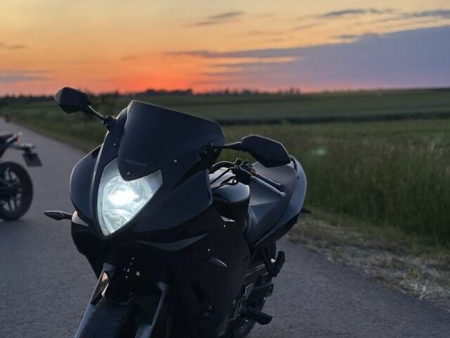 Сузукі Інша, об'ємом двигуна 0.5 л та пробігом 0 тис. км за 2500 $, фото 1 на Automoto.ua