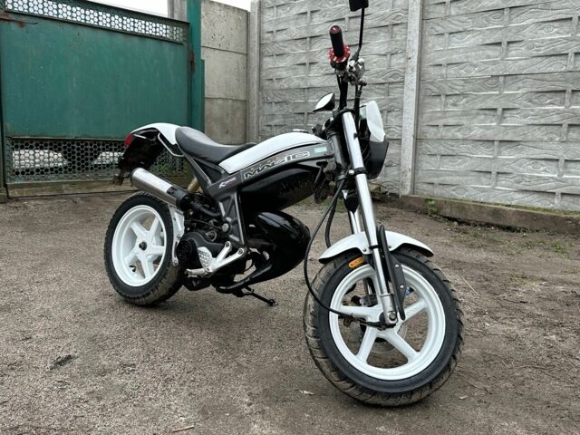 Сузуки Другая, объемом двигателя 50 л и пробегом 0 тыс. км за 710 $, фото 1 на Automoto.ua