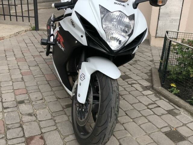 Сузуки Другая, объемом двигателя 0.6 л и пробегом 0 тыс. км за 5000 $, фото 1 на Automoto.ua