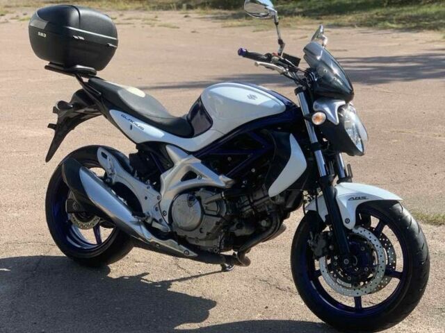 Сузукі Інша, об'ємом двигуна 0.4 л та пробігом 0 тис. км за 3800 $, фото 1 на Automoto.ua