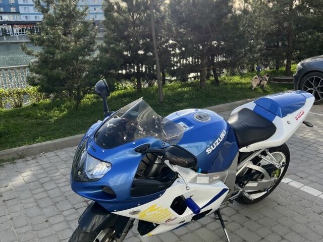 Сузукі Інша, об'ємом двигуна 4.25 л та пробігом 0 тис. км за 4500 $, фото 1 на Automoto.ua