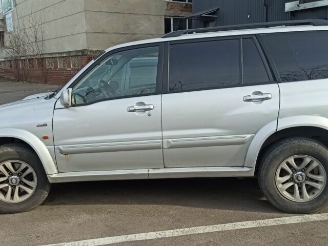 Серый Сузуки Другая, объемом двигателя 2 л и пробегом 249 тыс. км за 5500 $, фото 1 на Automoto.ua