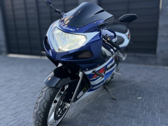 Сузукі ГСХ-Р, об'ємом двигуна 0.6 л та пробігом 0 тис. км за 4500 $, фото 1 на Automoto.ua
