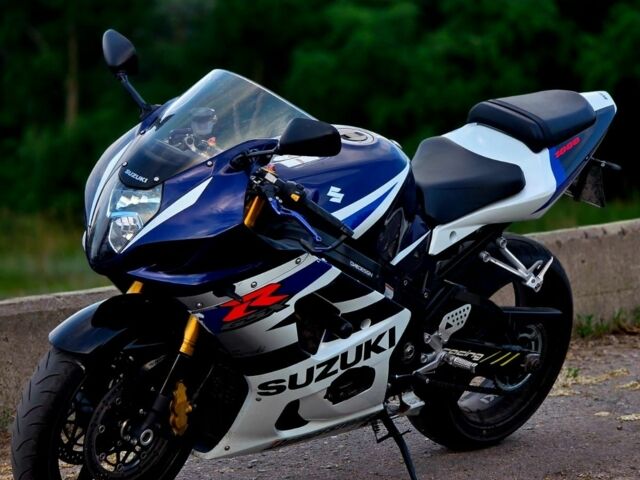 Сузукі ГСХ-Р, об'ємом двигуна 1 л та пробігом 0 тис. км за 5500 $, фото 1 на Automoto.ua